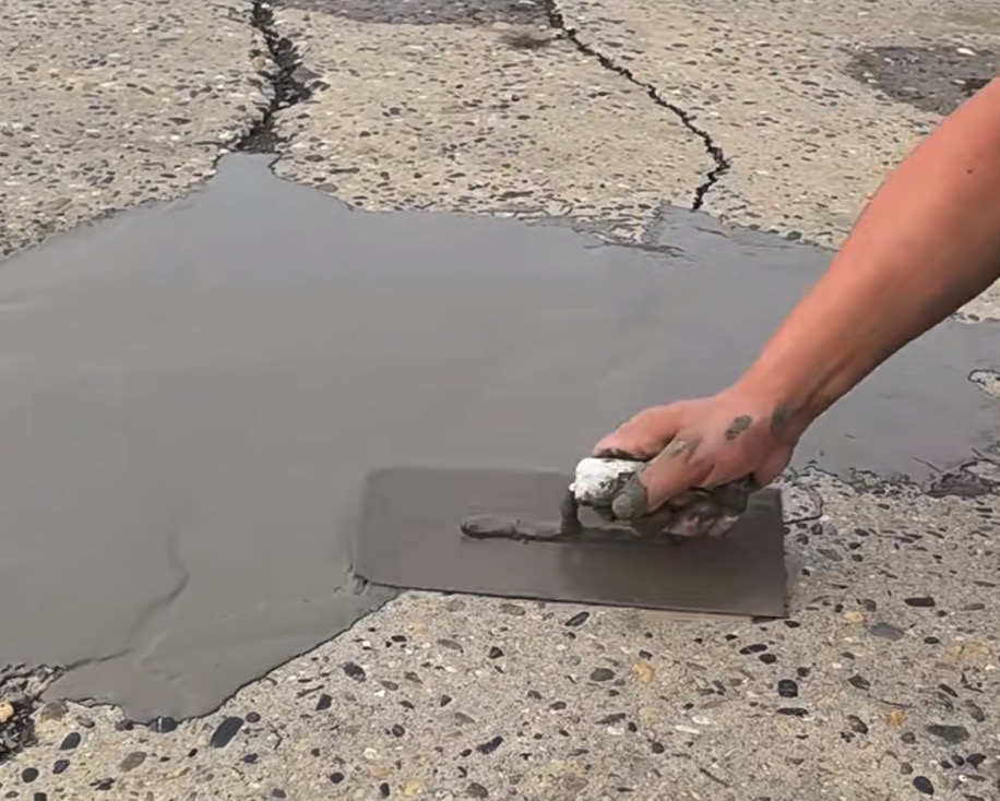 永福CGM 高效薄层道路修补料（CGM 道路抢修料）